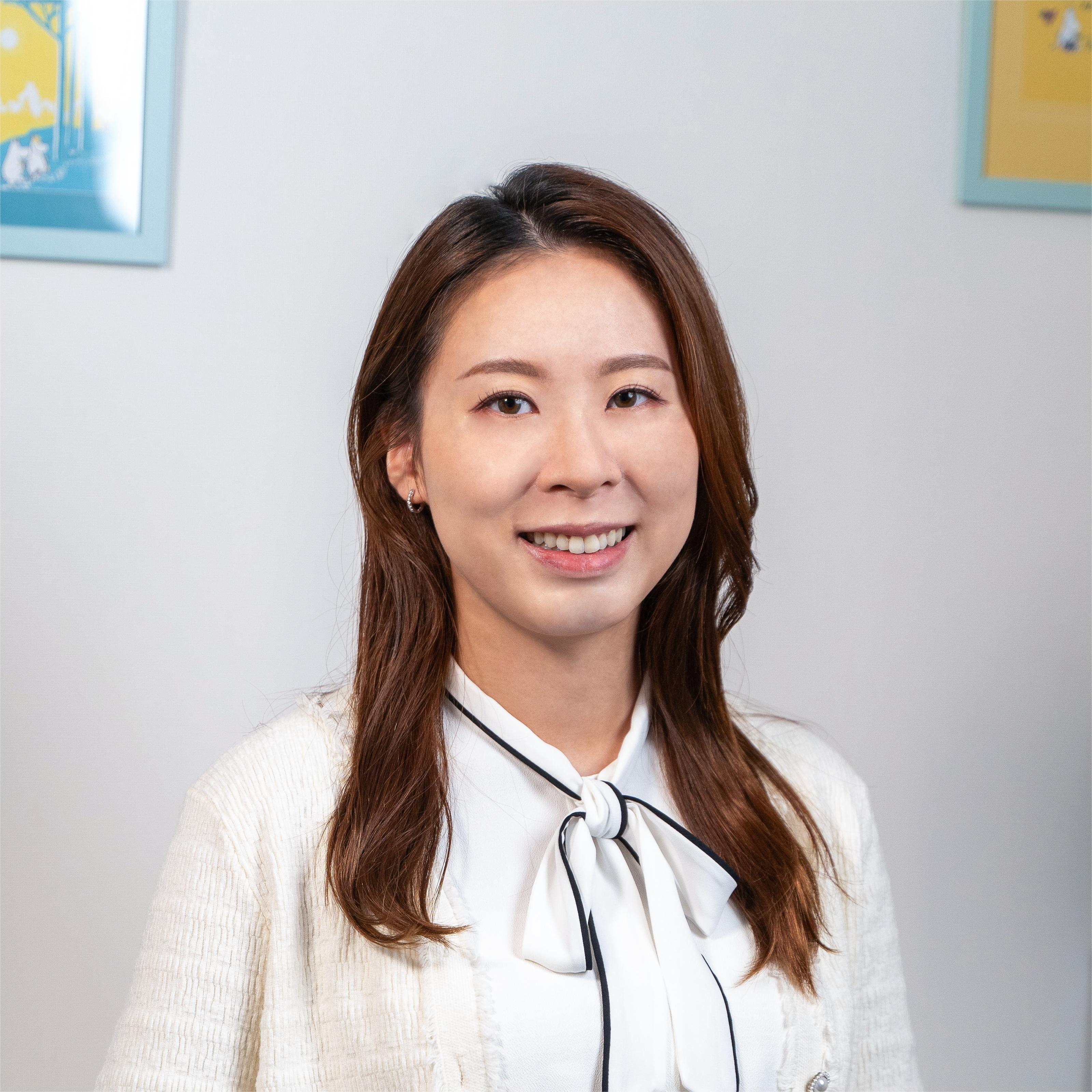 譚嘉宜女士
